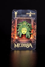 Load image into Gallery viewer, FIGURA OBSCURA - PIN, Medusa
